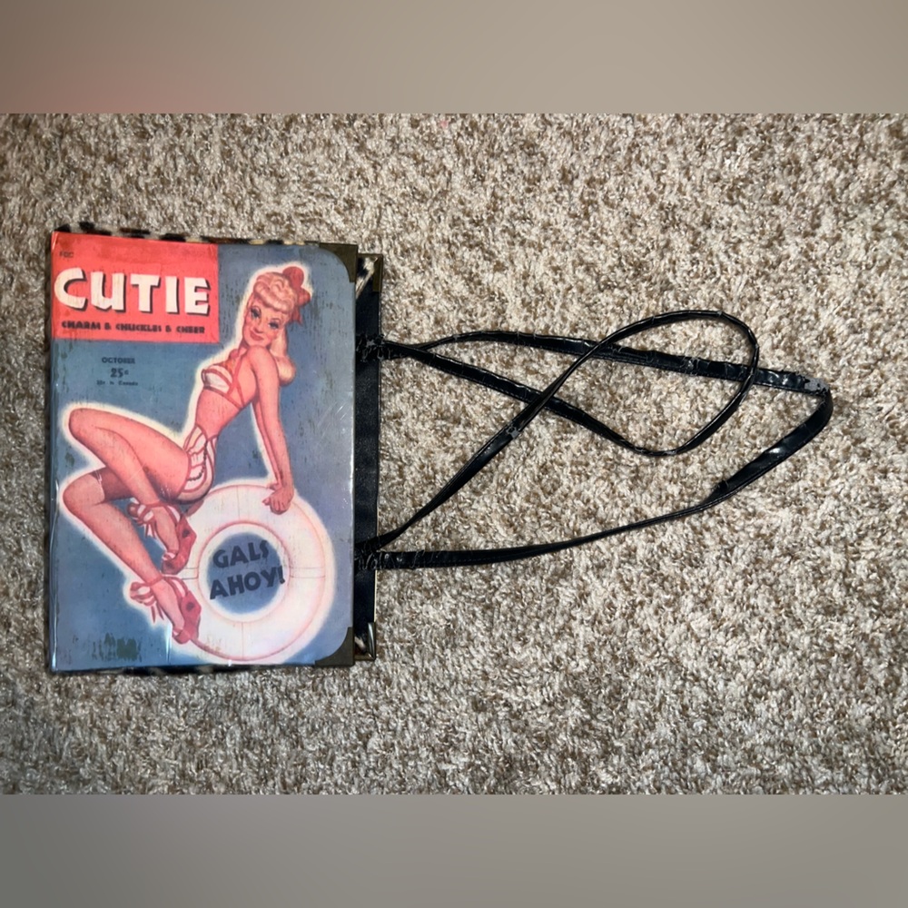 Vintage, Cutie Magazine Purse 💖👛🦋💖